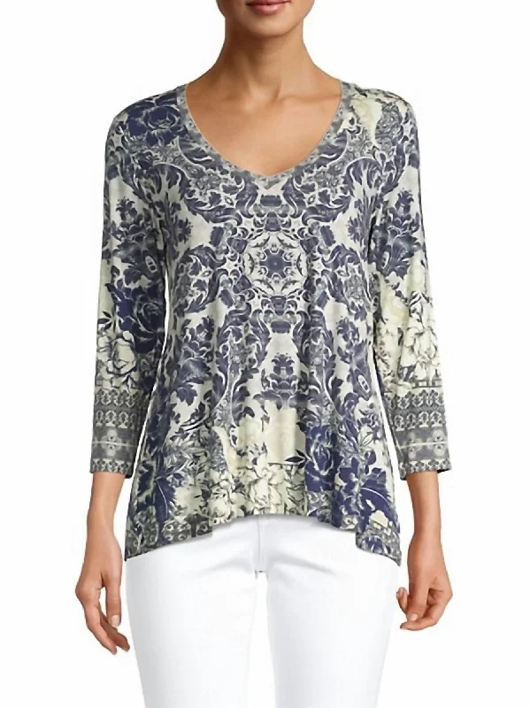 Filo Swing T-Shirt In Multi-- Cozy Warm Stylish