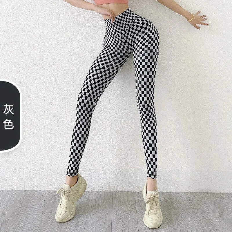 BlackWhiteGrid