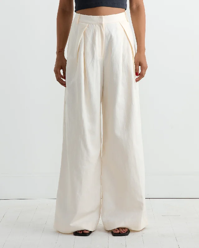 Minimal Fold Trouser in Ivory Trousers Leisure Comfortable