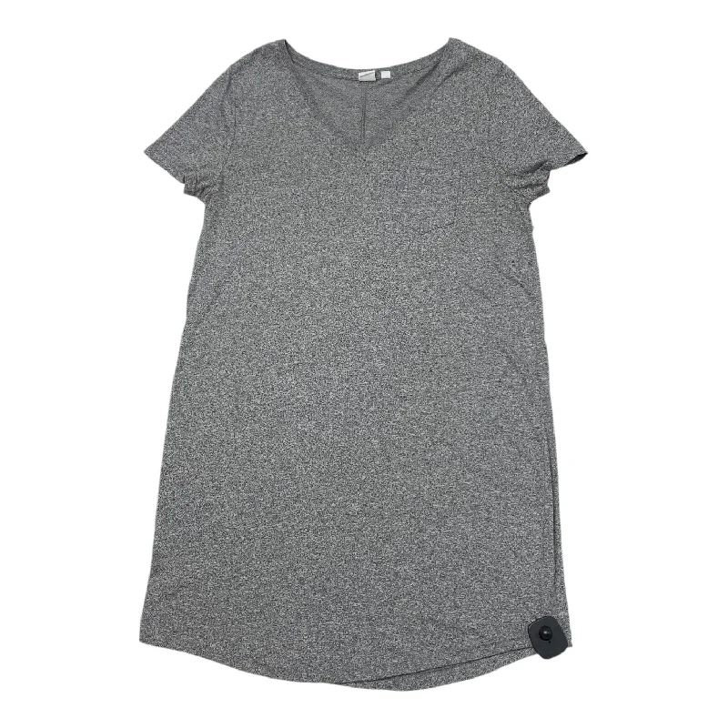 Dress Casual Midi By Gap In Grey, Size: L Trendy Midi Dress with Belt
