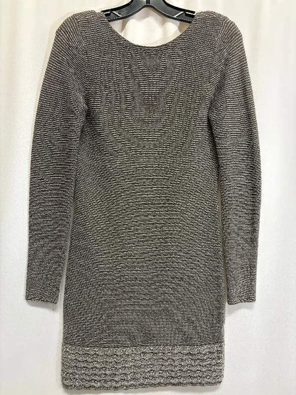 Dress Casual Midi By Moda Intl In Silver, Size: S Trendy Fit-and-Flare Midi Dress