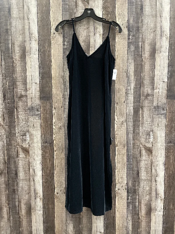 Dress Party Midi By Old Navy In Black, Size: S Cozy Midi Dress with Pockets