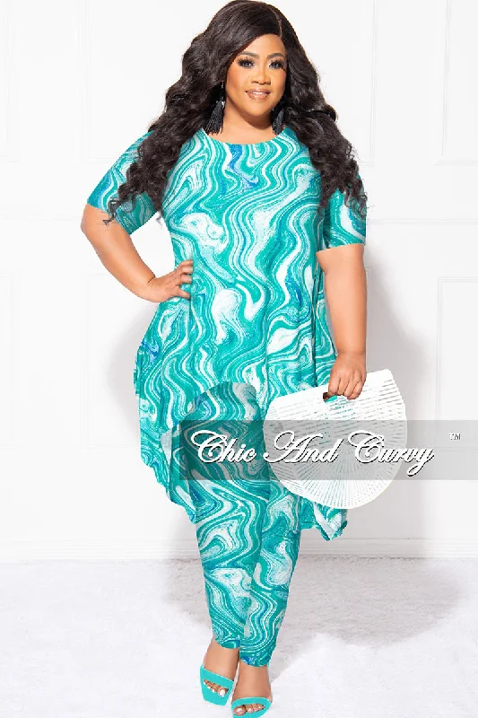 Final Sale Plus Size 2pc Short Sleeve High Low Top And Leggings Set In Green Blue and White Comfortable Printed Workout Leggings Final Sale Plus Size 2pc Short Sleeve High Low Top And Leggings Set In Green Blue and White Comfortable Printed Workout Leggings
